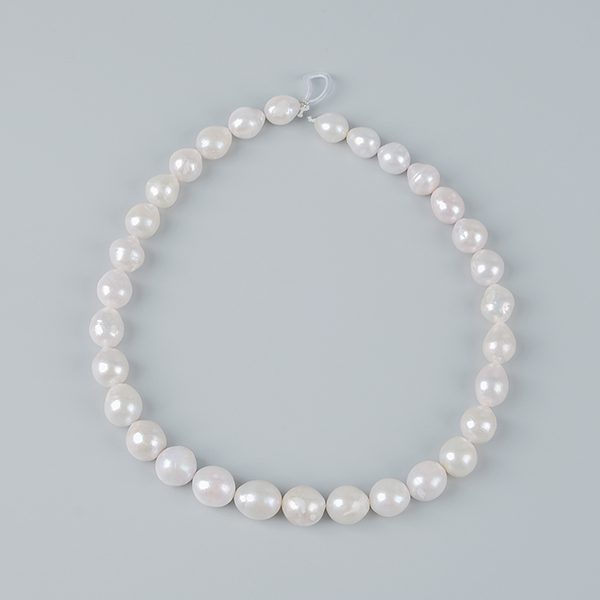 Baroque cultured pearls Edison/white